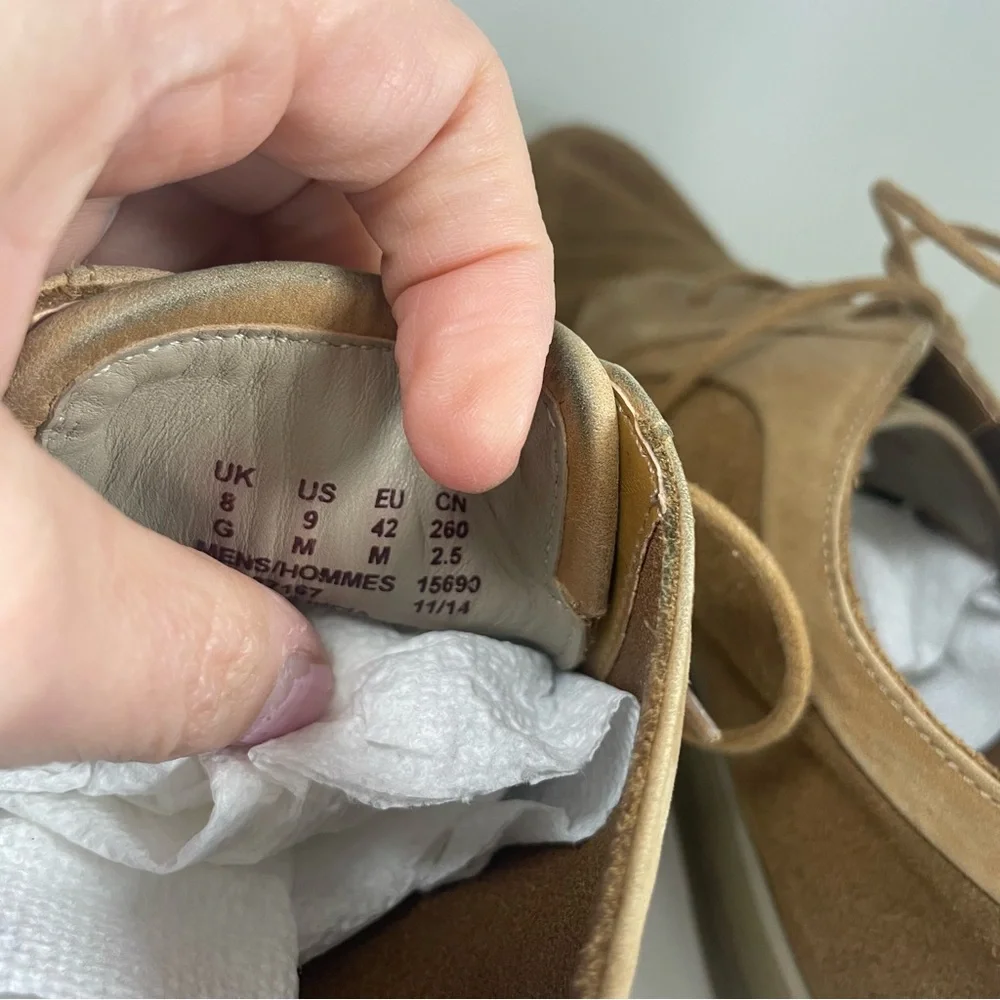 Clarks Men's Suede Chukka Boots in Camel Brown
